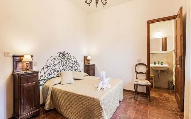 Agriturismo Poggio di Montepescoli - L'aia