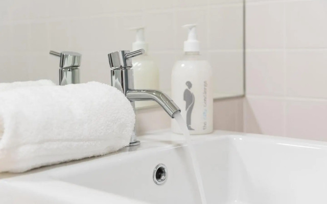 GuestReady - Somewhere I Belong