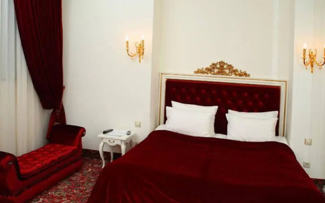 Royal Hotel De Paris