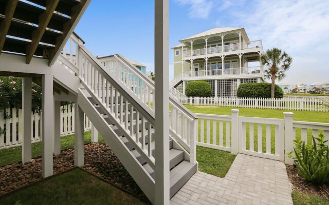 The Conch Castle 5 Bedroom Home