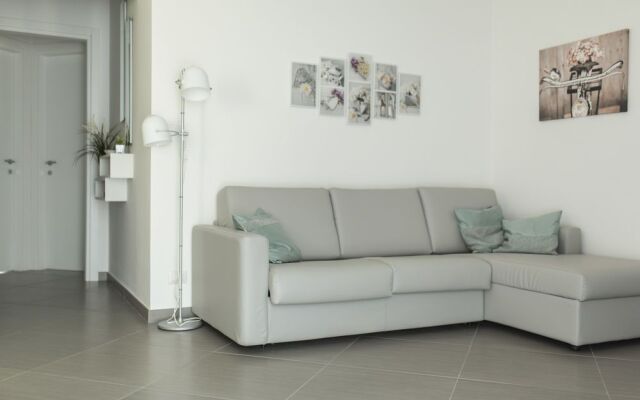 A Due Passi Dai Sassi