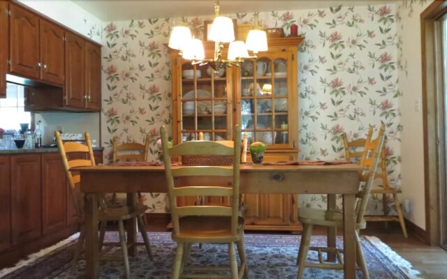 Cedar Gables Bed and Breakfast