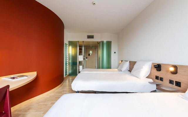 B&B Hotel Lully 3 Lakes