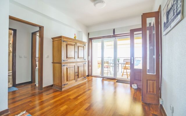 Seafront Condo & Big Terrace