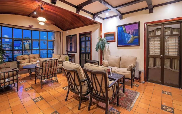 Hotel Casa Roland San Jose