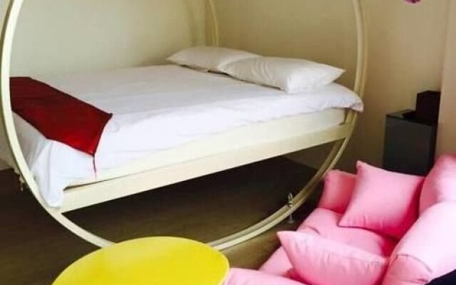 Stay In Bed Hostel