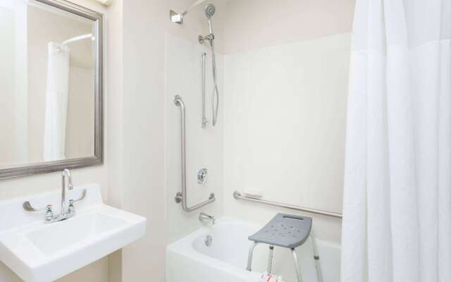 Baymont by Wyndham Peoria