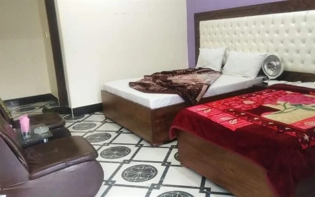 Mezban Hotel & Restaurant