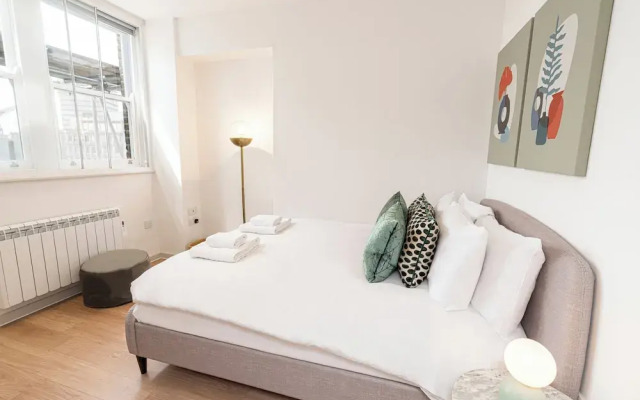 JOIVY Stylish 1 bed flats in Soho