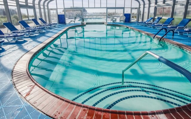 Edgewater Beach Resort, a VRI resort