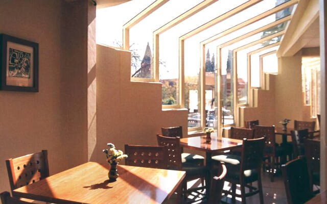 Diamond Lodge