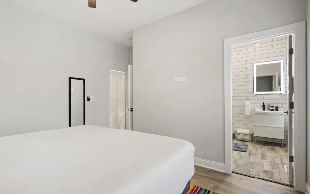 3BR Comfy Apt in Logan Square