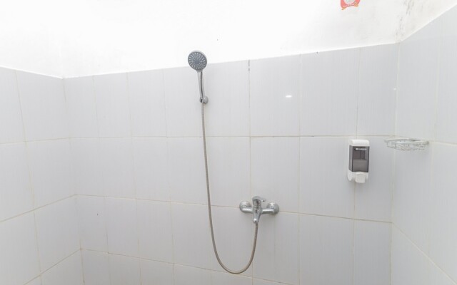 RedDoorz @ WR. Supratman Batu