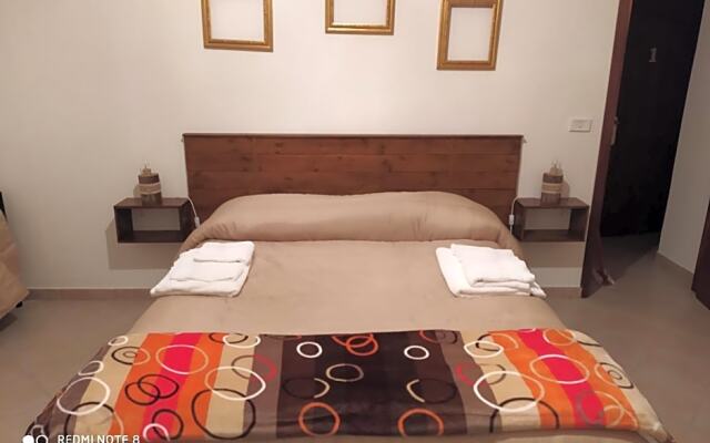 Room & breakfast Acquaviva