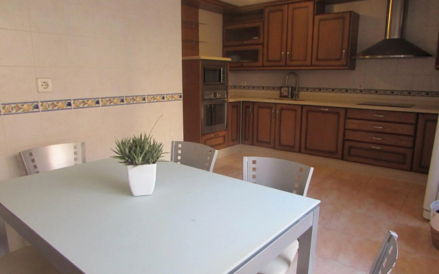 Vera Big Family Home
