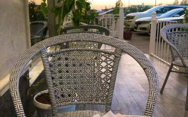 Nozoul Al Nakhil Aparthotel