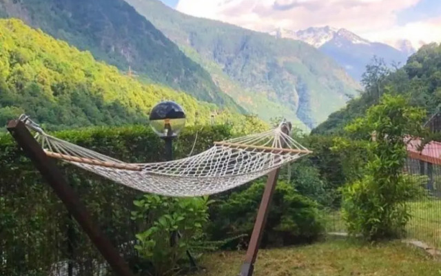 Appartamento con Giardino e Box in Valmalenco