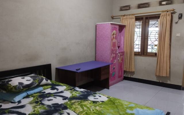 OYO Life 93403 Penginapan Adinda