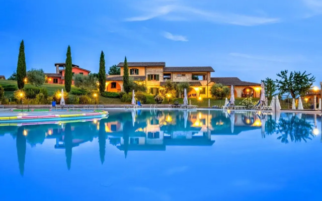 Residence with private beach in Talamone