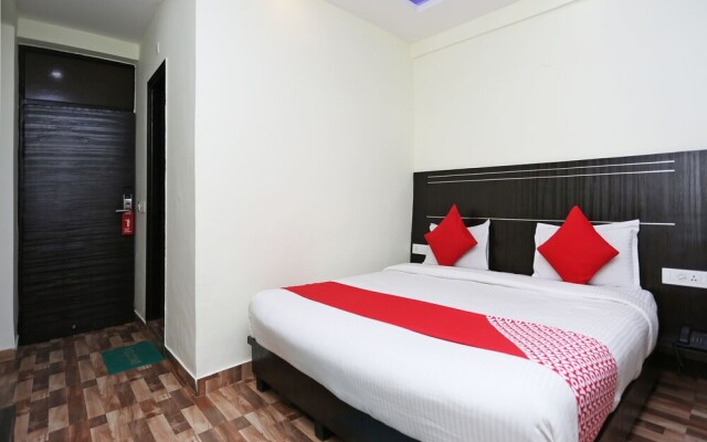 OYO 16688 Hotel Vrs