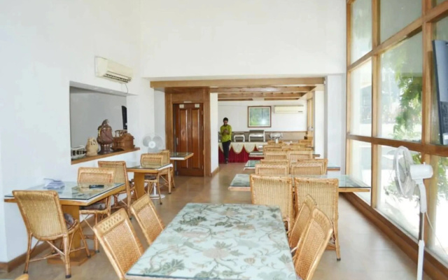 Paradise Gateway Hotel – Kitchen – Srinagar