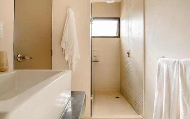 Beautiful Villa with Private Jacuzzi in Aldea Zama