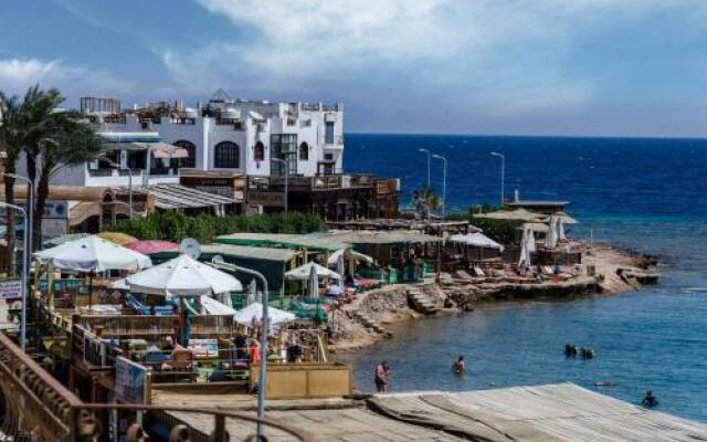 New Yalla Hotel
