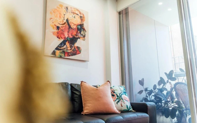 Tropicana on Bent - WiFi - Nespresso Heart of East End