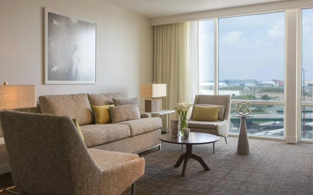 Renaissance Meadowlands Hotel