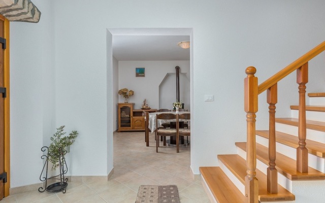 Traditional Stone Holiday House for up to 8 Persons