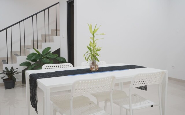 Cove Urooms Panglima Polim