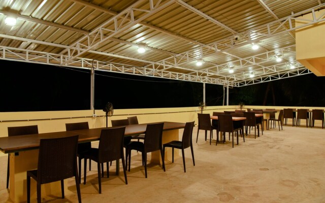 Malvan's Aishwarya Hotel