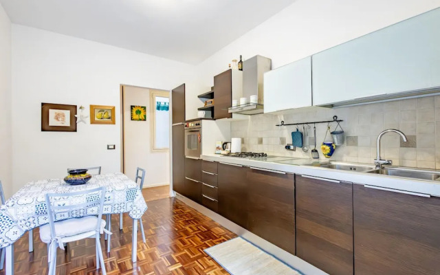 Balcony Flat Near the Center by Wonderful Italy