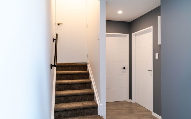 Browns Bay Brand New Super Modern 2