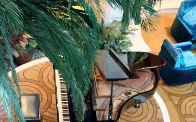 Oriental Hawaii Holiday Hotel