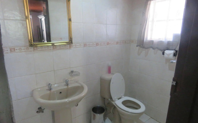 Swartberg Backpackers