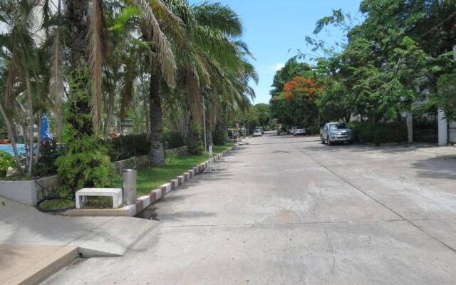 View Talay 1B Apartments