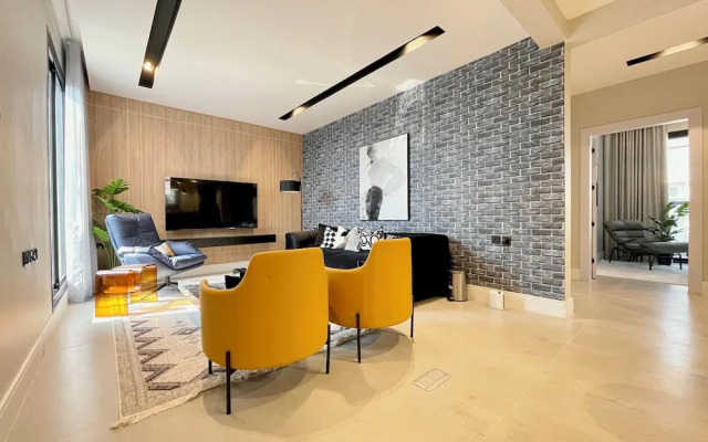 C Living - Premium 3 Bedroom - AQIQ