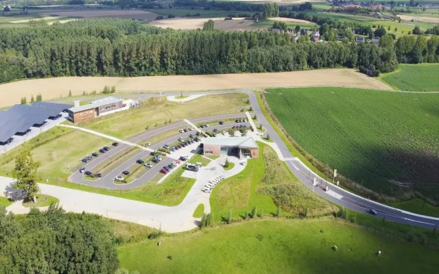 Stylish Retreat With Sauna