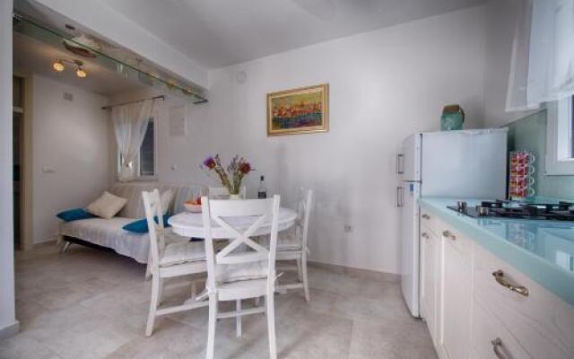 Molo Trovna Apartments