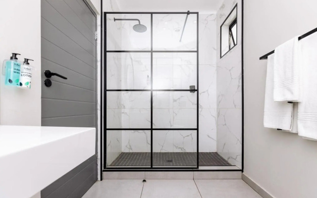 MINT Hotel 84 on Katherine