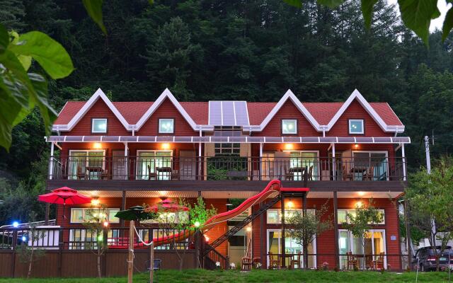 Gapyeong Jangmi Pension, All rooms Duplex