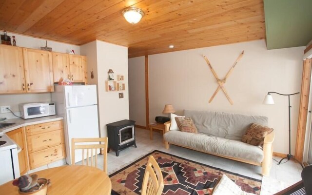 Outlaws Inn by Apex Accommodations