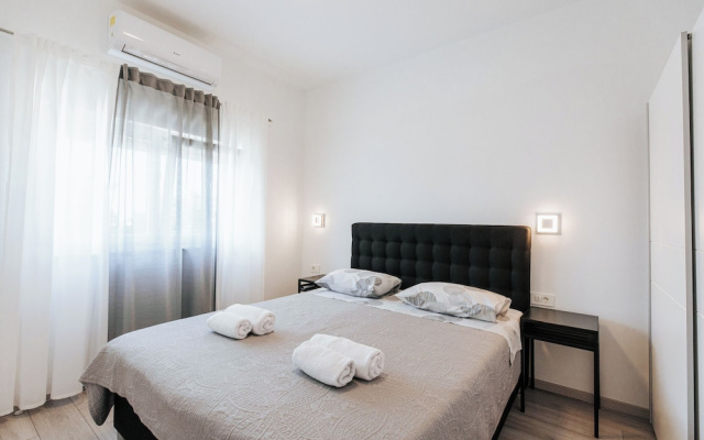 Apartments Lola
