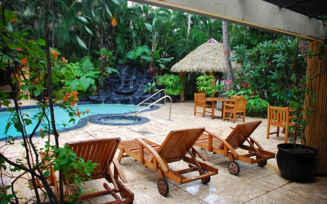 Castle Bamboo Waikīkī Hotel