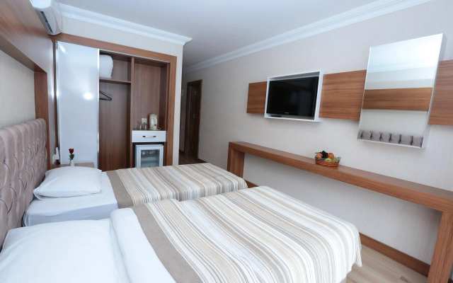 Bursa Palas