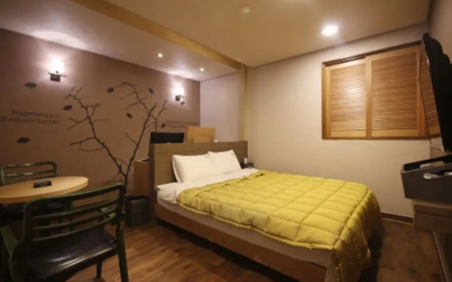 Geoje H Motel