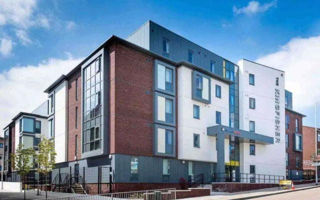 Student Only Picturehouse Apartments