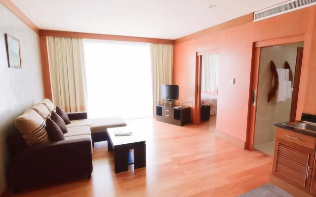 Uniland Golf & Resort