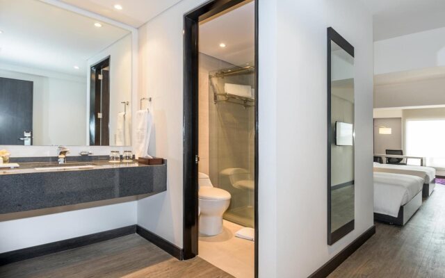 NH Bogotá Urban 26 Royal